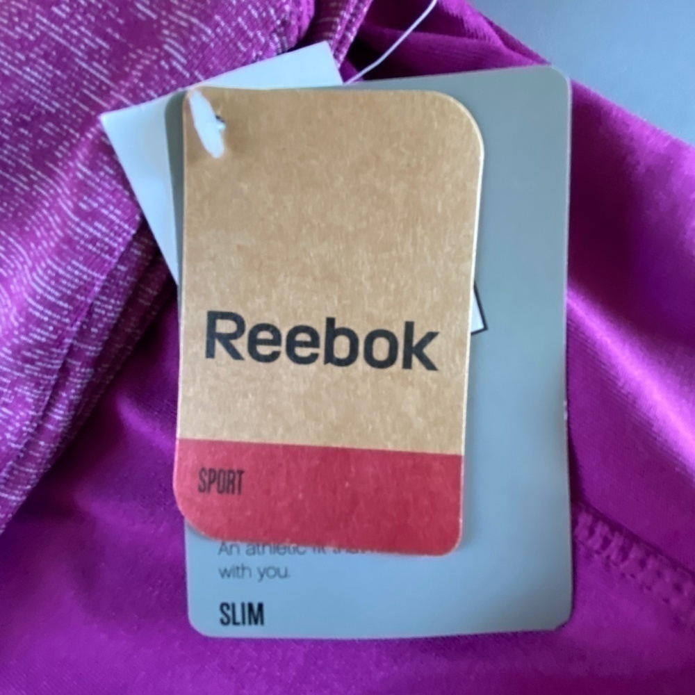 𝅺Reebok Elevate funnel neck running pullover sz XS slim fit reflective NWT - Picture 3 of 9